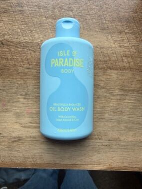 Isle of Paradise Light Blue Oil Body Wash - Hydrating Body Cleanser